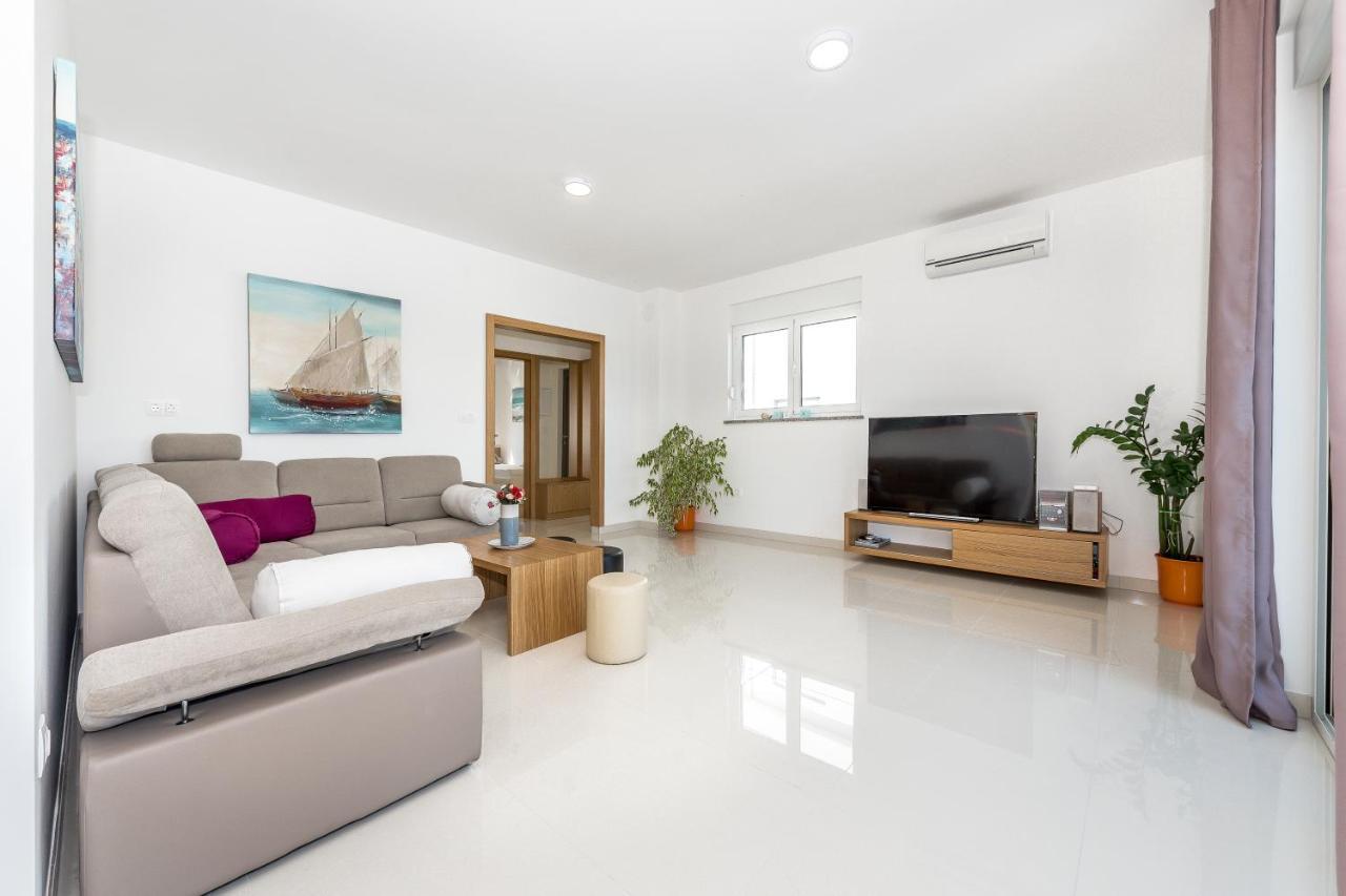 Villa Jadrija Beach Šibenik Exteriör bild